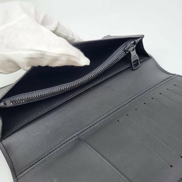 New Authentic Louis Vuitton Brazza Wallet Taiga Rainbow - Picture 4 of 12